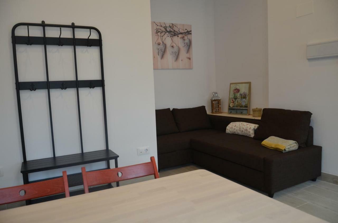 Apartamento Faustino Alvarez Sevilla Kültér fotó