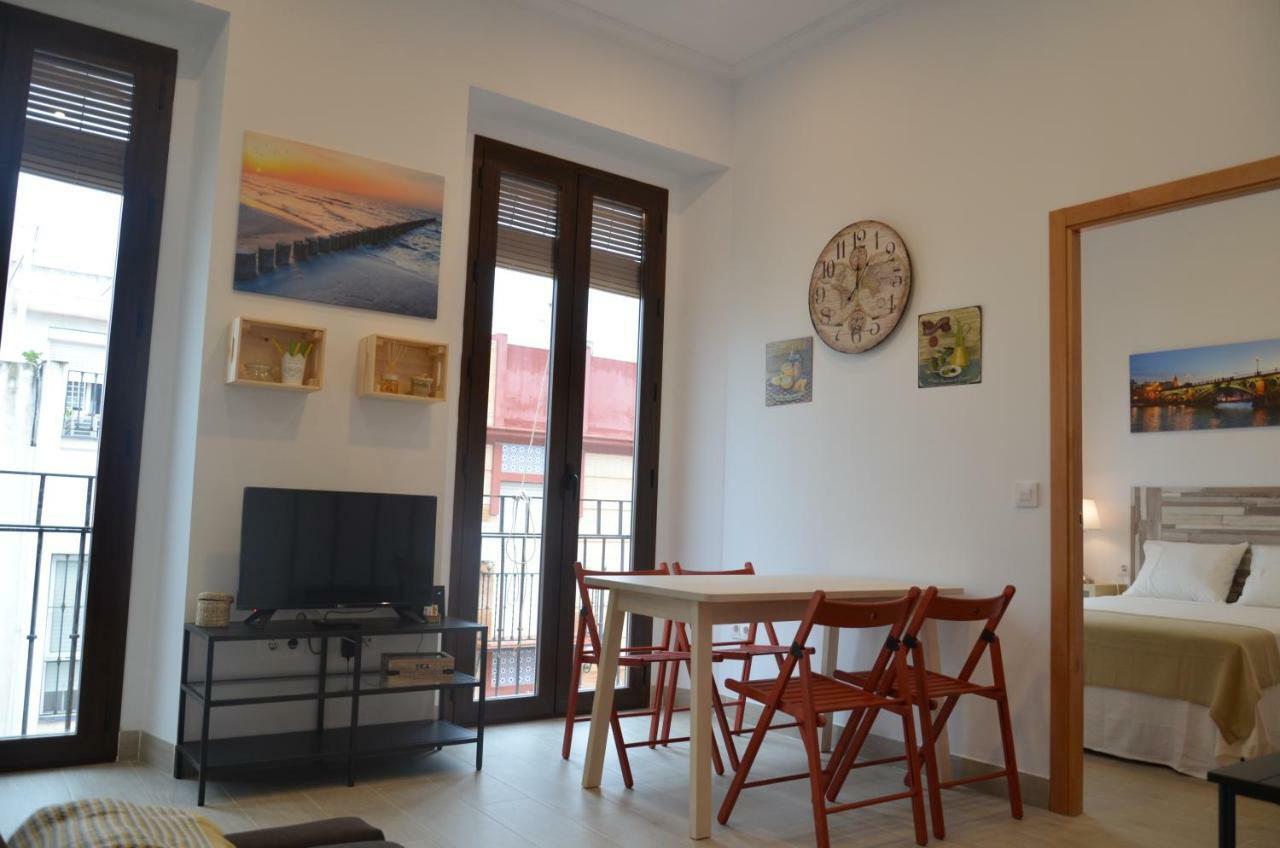 Apartamento Faustino Alvarez Sevilla Kültér fotó